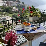 Venus Bed & Breakfast 4*