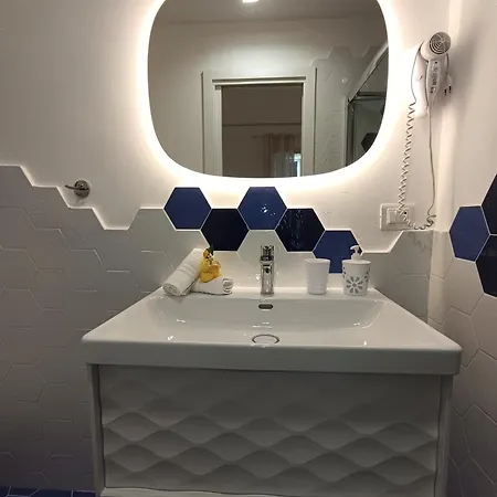 Venus 3* Positano