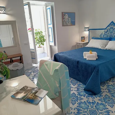 Venus 3* Positano
