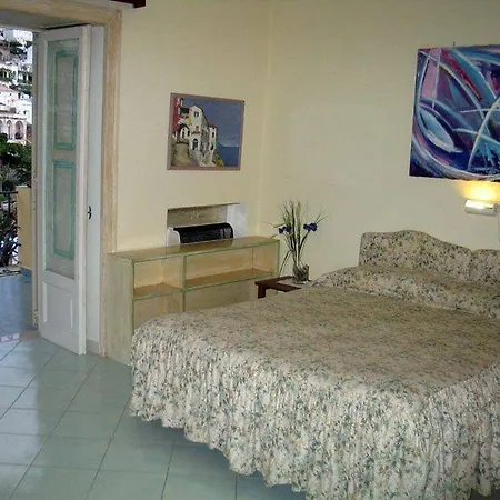Venus Positano